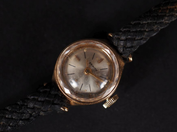 ZENITH Ref. 154682 Montre bracelet de dame, boitier en or jaune 750. C