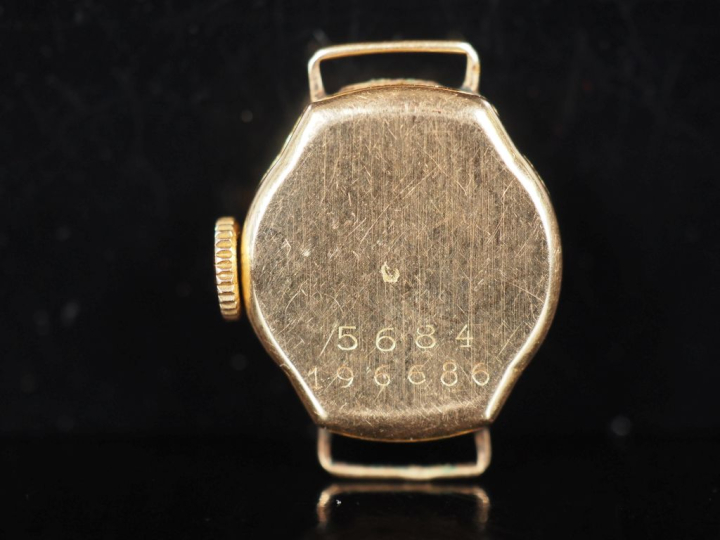 ALI Boitier de montre de dame en or jaune 750.  Cadran à chiffres arab
