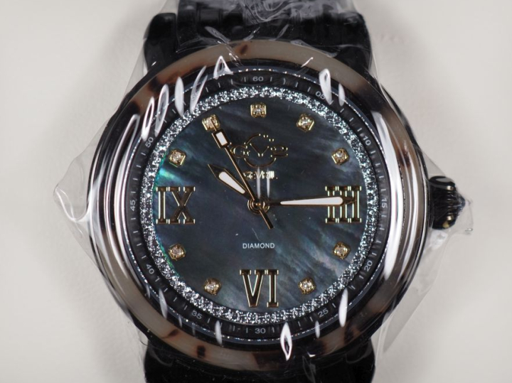 GEVRIL, Marsala Tortoise Montre braceket en acier.  Cadran imitation é