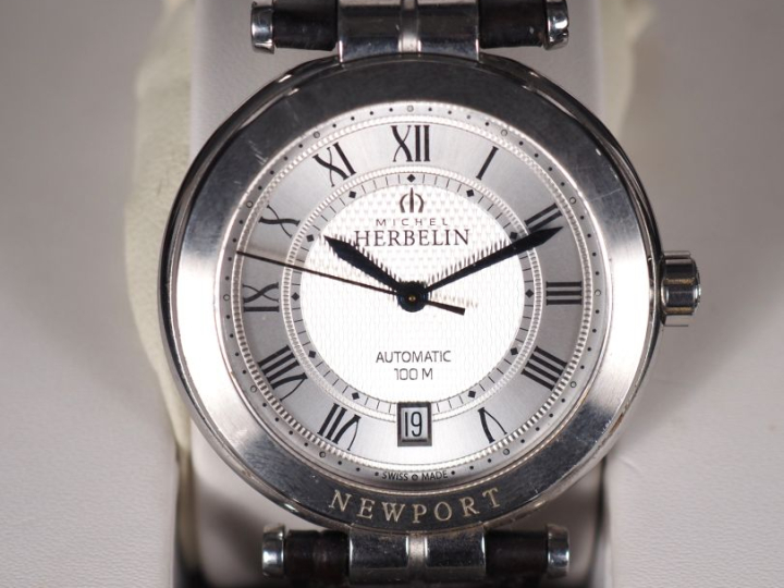 Michel HERBELIN, Newport Automatic Ref. 1666 BC Montre bracelet en aci