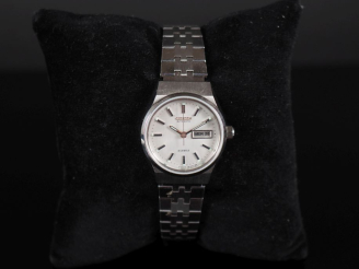 Vente aux enchères CITIZEN, Automatic Montre bracelet de dame en acier.  Cadran à index b