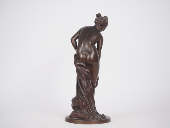 ALLEGRAIN.  "Baigneuse" Sculpture en bronze à patine brune  Signée H. 