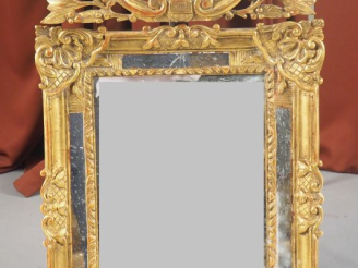Vente aux enchères Miroir Napoléon III de style Régence, en bois et stuc doré, à décor fe