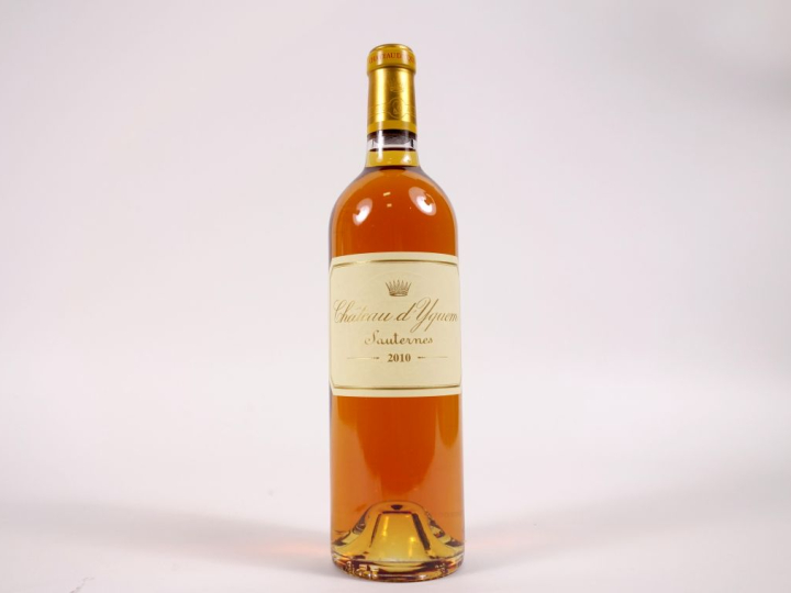 1 BOUTEILLE CHÂTEAU D'YQUEM 1er CCS SAUTERNES - 2010