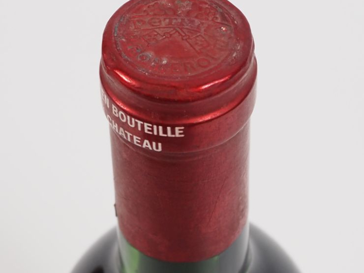 1 BOUTEILLE PETRUS POMEROL - 1983 - BG/ET/ ÉTIQUETTE EXPORT USA /CAPSU