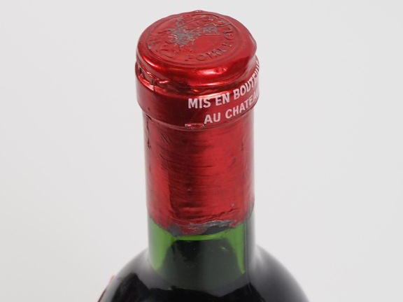 1 BOUTEILLE PETRUS POMEROL - 1983 - BG/ELA/ÉTIQUETTE EXPORT USA DÉCOUP