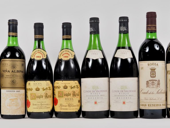 8 BOUTEILLES ESPAGNE DE 1982 : 2 RIOJA MONTE REAL BODEGAS RIOJANAS : 1