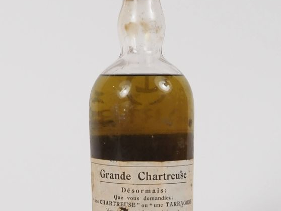 1 BOUTEILLE (50 cl) CHARTREUSE VERTE FOURVOIRIE "UNE TARRAGONE" PÉRIOD