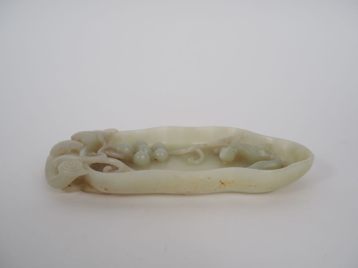 Chine, XIXe siècle Godet de peintre en jade céladon, reprenant la form