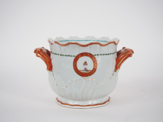 Vente aux enchères Chine, Compagnie des Indes, XIXe siècle Rafraîchissoir en porcelaine é
