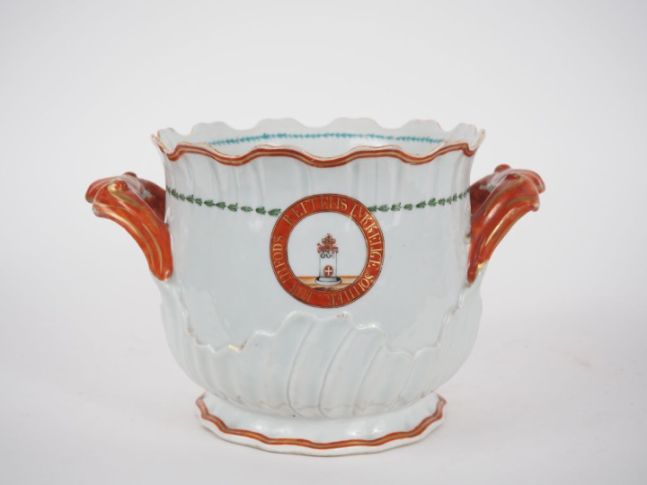 Chine, Compagnie des Indes, XIXe siècle Rafraîchissoir en porcelaine é