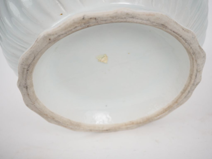 Chine, Compagnie des Indes, XIXe siècle Rafraîchissoir en porcelaine é