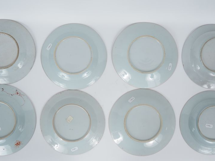 Chine, Compagnie des Indes, XVIIIe siècle Bel ensemble de porcelaines 