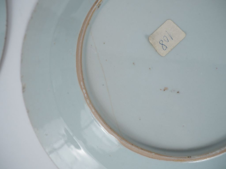 Chine, Compagnie des Indes, XVIIIe siècle Bel ensemble de porcelaines 