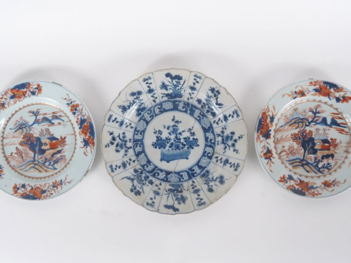 Chine, Compagnie des Indes, XVIIIe siècle Paire d’assiettes en porcela