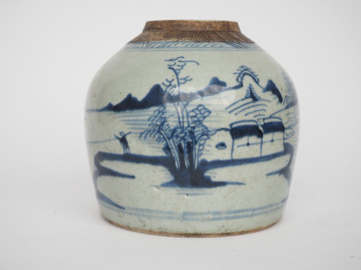 Chine, XIXe siècle Pot à gingembre en porcelaine bleu blanc, à décor d