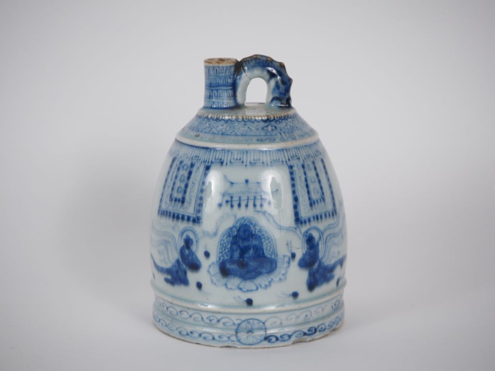Chine, XIXe siècle Lot comprenant un petit pot à gingembre en porcelai