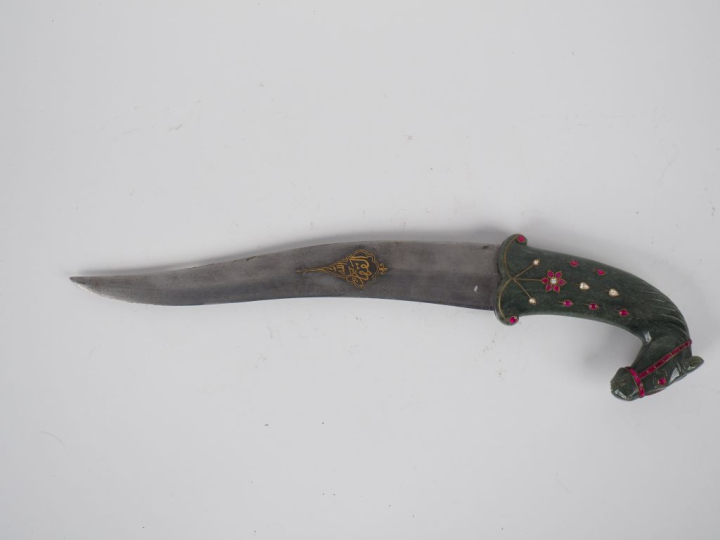 Inde, Région du Rajasthan Poignard Khanjar, avec poignée en jade vert 
