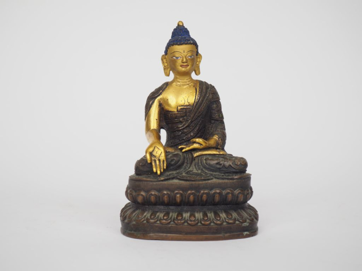 Tibet, XXe siècle Statuette en bronze, représentant le Bouddha assis s
