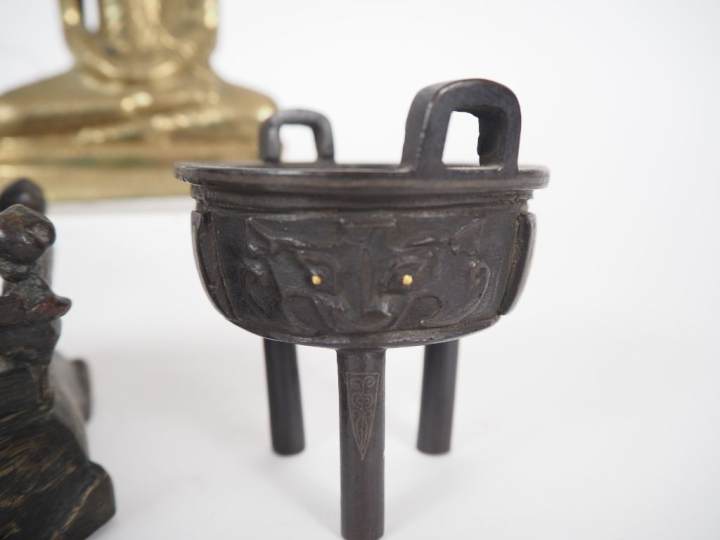 Inde et Chine, XIXe siècle et XVII-XVIII/XVIIIe siècle Ensemble de bro