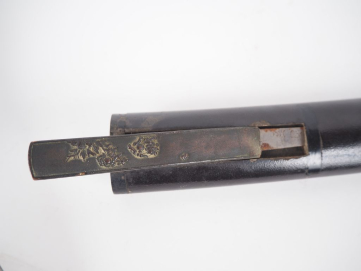 Japon, fin Edo - début Meiji Wakizashi avec fourreau en laque brun rou
