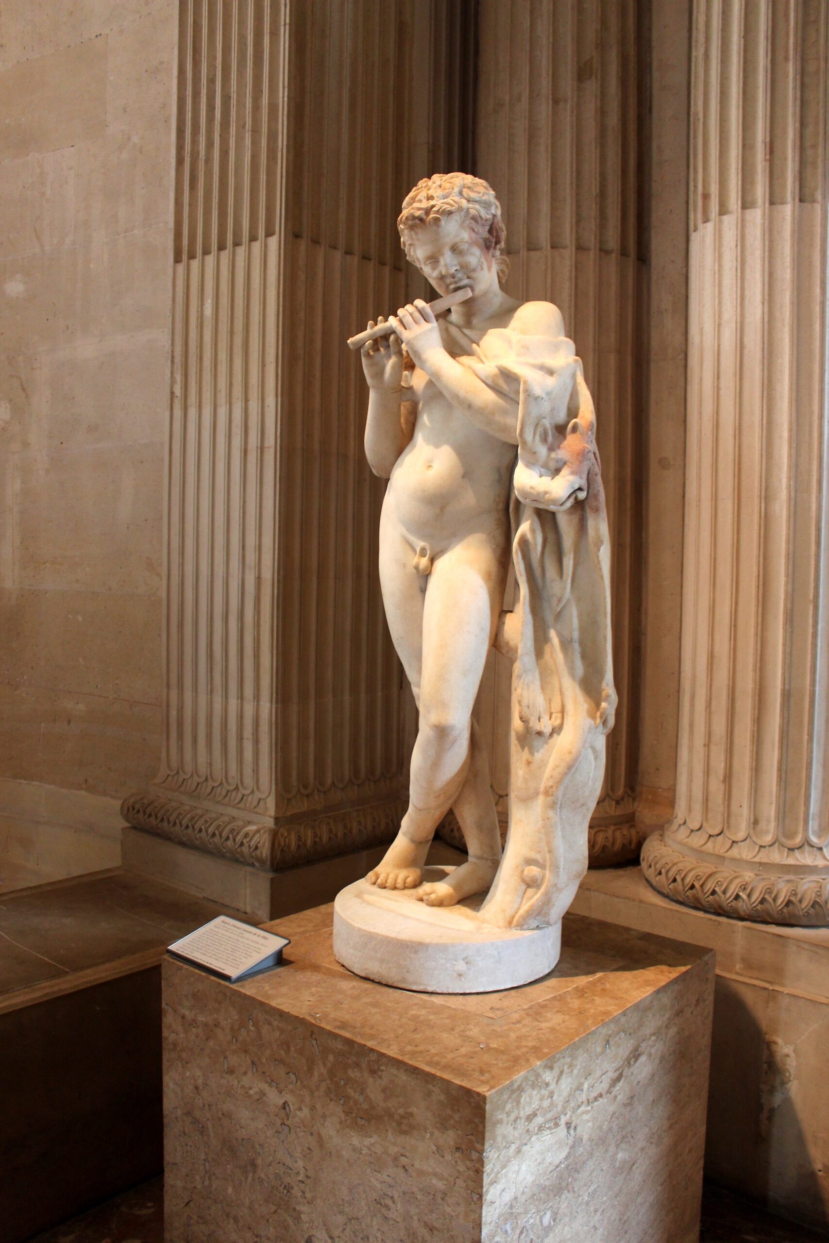 Satyre jouant de la flûte ou Faune à la flûte, Ier-IIe siècle ap. J.-C. Musée du Louvre. ©Rodney, Flickr