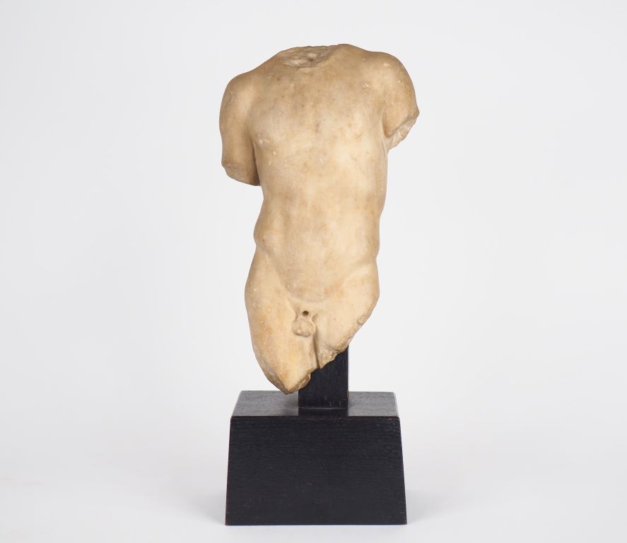 Statuette en marbre d'un éphèbe ©Primardeco