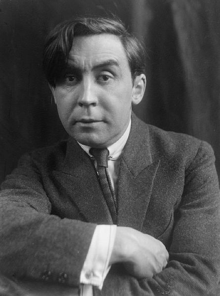 Albert_Gleizes,c.1920, photograph by Pierre Choumoff. ©Wikipedia