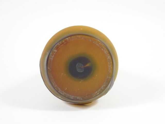 GALLE. Vase en verre gravé en camée à l'acide, de branchages d'olivier