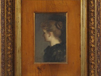 Ecole française XIXème 'portrait de jeune femme au chignon'. Huile sur