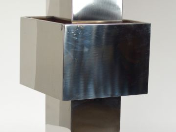 WILLY RIZZO. Paire de lampes modèle "Love lamp" en métal chromé. Signé