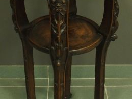Vente aux enchères Paire de sellettes Extrême-Orient fin XIXème en bois de fer mouluré et