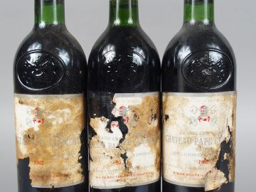 3 BOUTEILLES - CHÂTEAU PAPE CLEMENT CC GRAVES - 1982 - 2 BG/1 LB/ETA