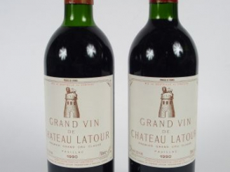 Vente aux enchères 2 BOUTEILLES - CHÂTEAU LATOUR 1ER GCC PAUILLAC - 1990 -1 LB