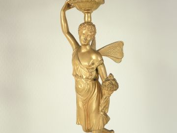 	Paire de candélabres Restauration en bronze ciselé et doré à décor de