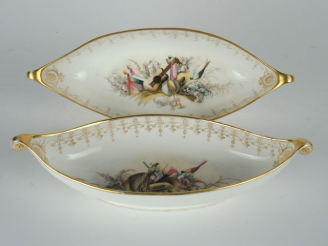 Vente aux enchères Paire de raviers fin XIXème en porcelaine polychrome de Sèvres, à déco