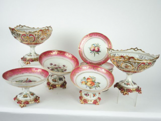 Vente aux enchères Partie de service à dessert en procelaine à décor polychrome de fruits