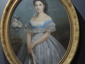 Gabriel DURAND 'Jeune femme à l'éventail'. Grand pastel signé en bas à