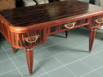 Vente aux enchères MAJORELLE. Cabinet de travail en acajou, ébène de Macassar et marquete