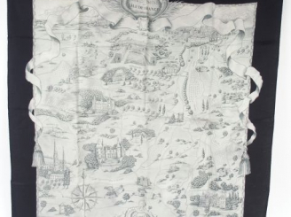 Vente aux enchères HERMES. Foulard  'Chemins de l’ile de France' en soie. 1952