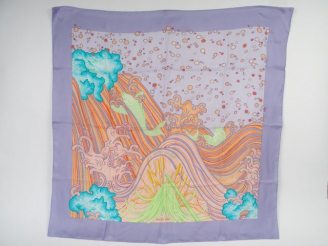Vente aux enchères HERMES. Foulard 'à contre courant' en soie