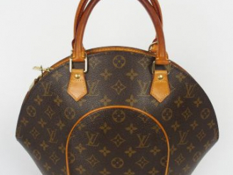 Vente aux enchères Louis VUITTON. Sac 'Ellipse' à deux poignées en toile monogrammée et c