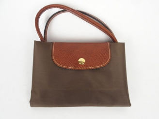 Vente aux enchères LONGCHAMP. Sac pliable en toile kaki
