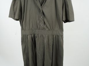 Vente aux enchères PRADA. Robe en coton (78 %) kaki