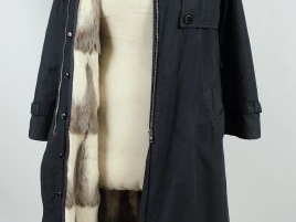 BIRGER CHRISTENSEN. Par-dessus bleu marine, doublure en fourrure