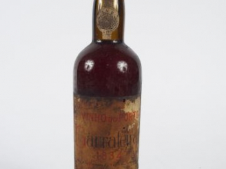 Vente aux enchères 1 BOUTEILLE PORTO GARRAFEIRA - 1834 - BG/ET/BS