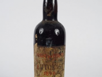 Vente aux enchères 1 BOUTEILLE PORTO GARRAFEIRA - 1896 - MI GOULOT/ELT