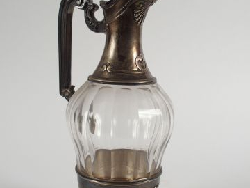 Aiguière de style Rocaille en cristal et argent, poinçon Minerve. MO :