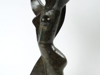 Vente aux enchères J. C DELANIAU.'Femme'. Sculpture en bronze à patine brune.