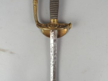 63 Epée à clavier et à ciselure dans le gout du modèle 1817, lame symé